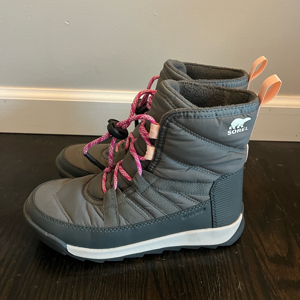 Sorel Big Kids Boots in Gray and Pink Waterproof Snow Rain Girl Sz 3 Girls